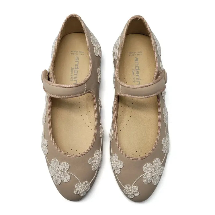 Andanines Mousse Taupe Pointy Mary Jane 251356