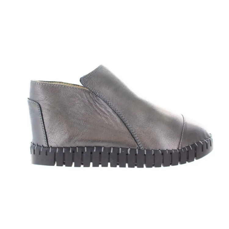 bernie-mev-gunmetal-side-zipper-bootie-boys