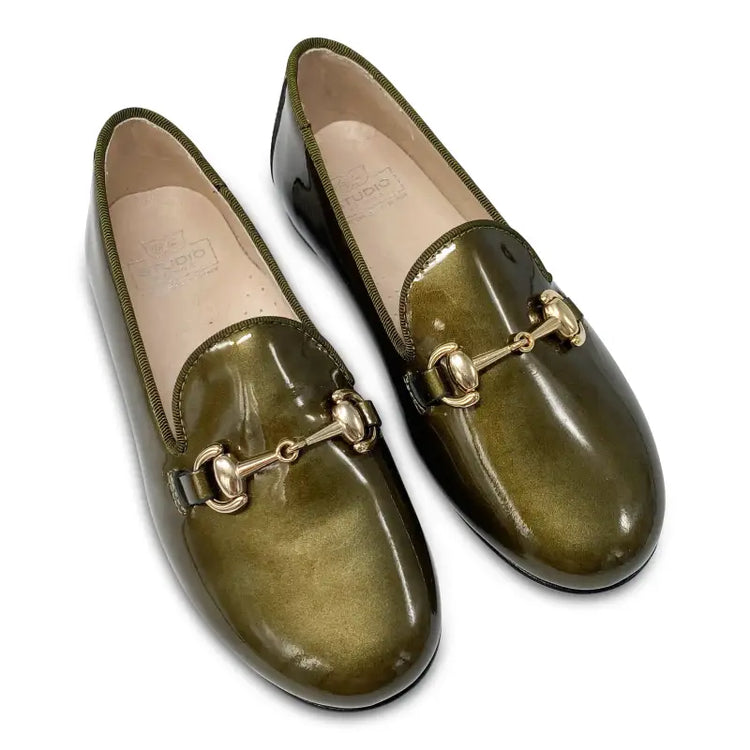 Hoo olive green metallic patent chain smoking slip on 3172 - girls