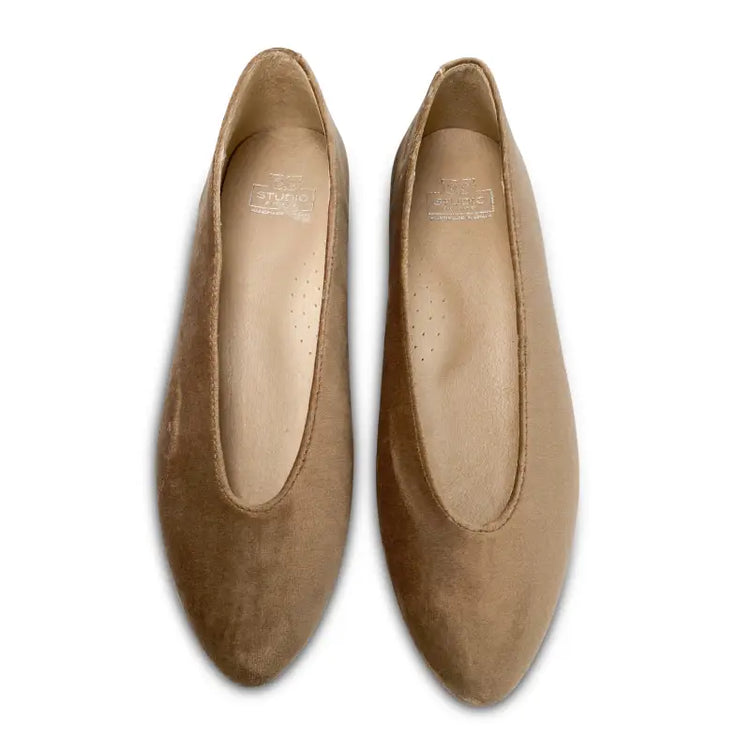 Hoo pointed taupe velvet slip on 2434 - girls
