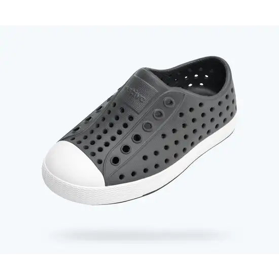 natives-jefferson-gravity-grey-girls