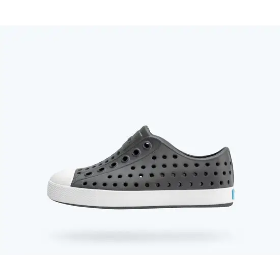 natives-jefferson-gravity-grey-girls