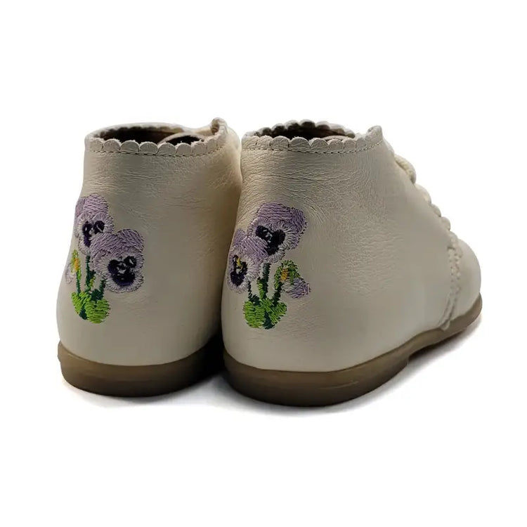 pepe-froth-milk-flower-lace-baby-bootie-side