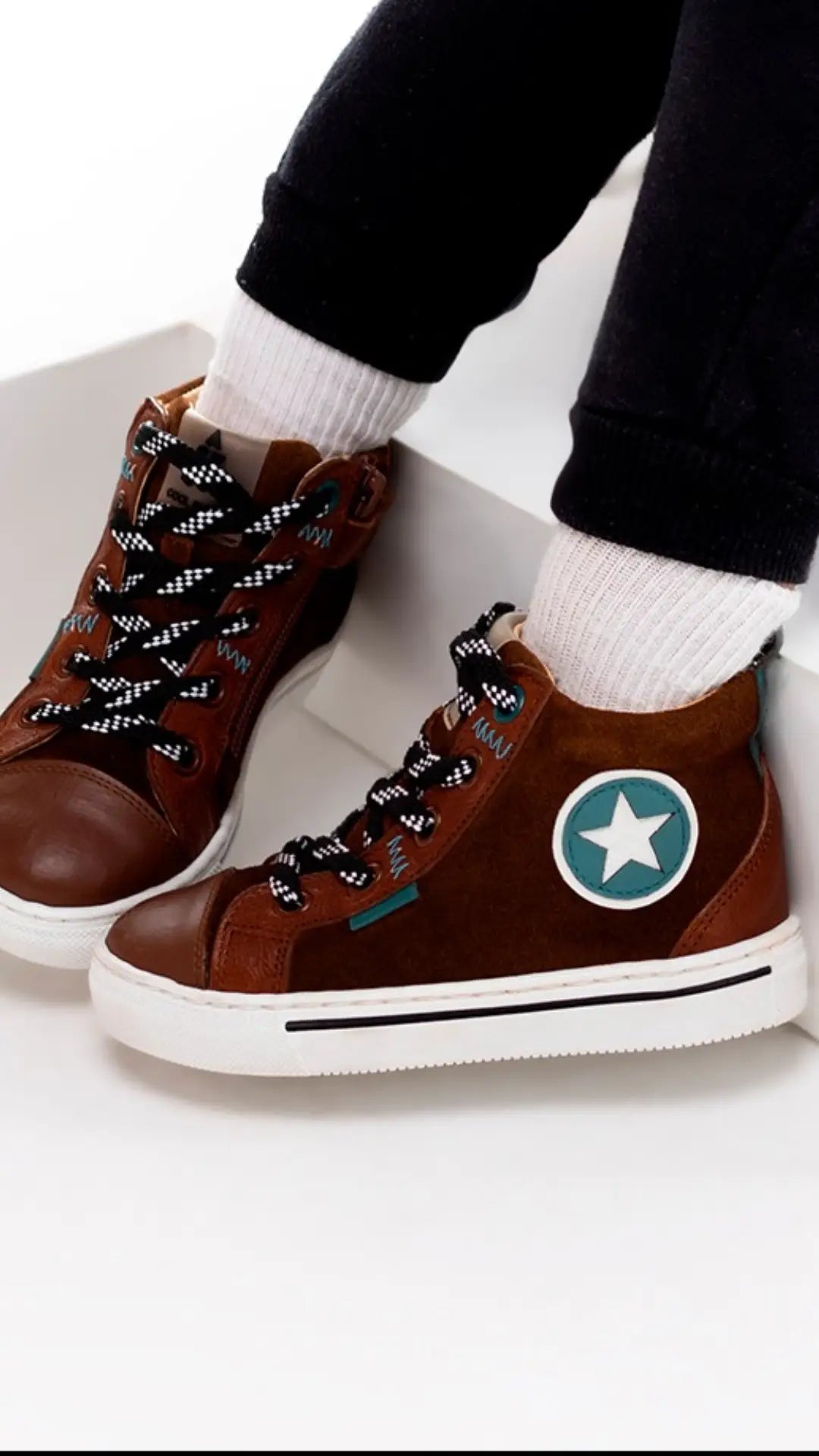 Boys High Top Sneaker*