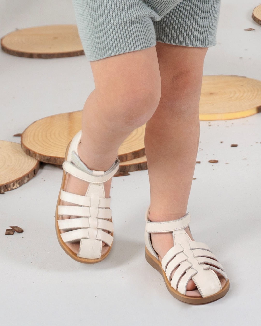 Girls Sandals Closed Toe *