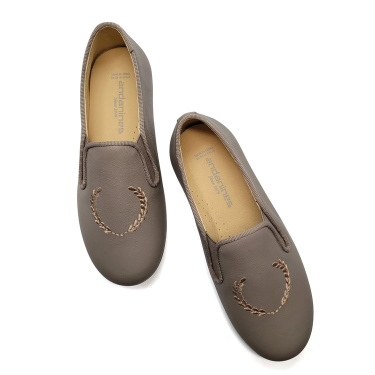 Andanines Taupe Embroidery Smoking Shoe 182447