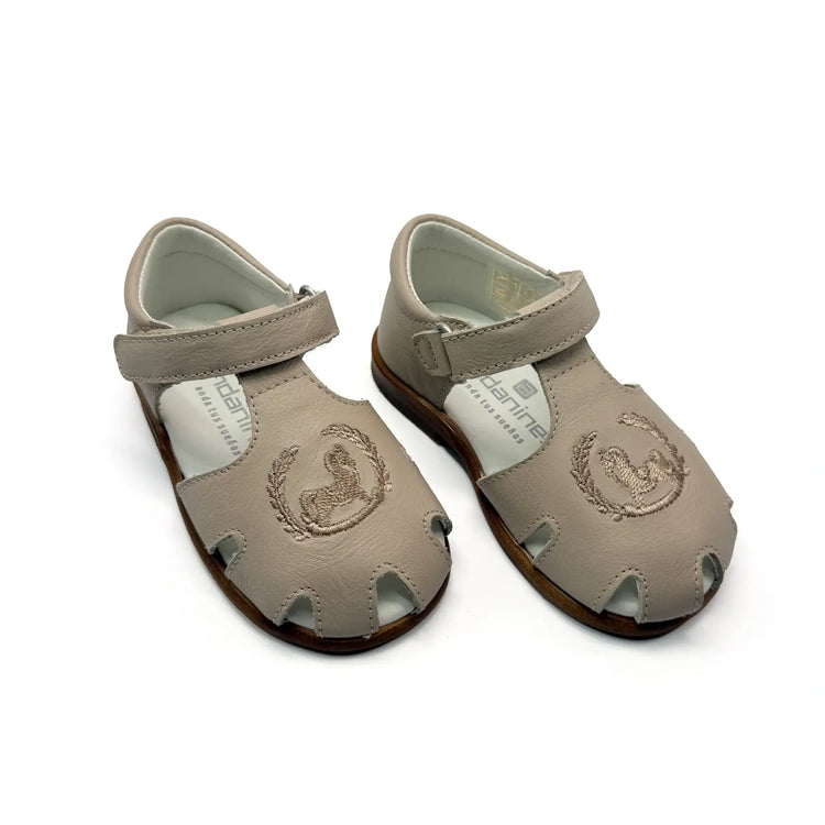 plaza taupe first walker