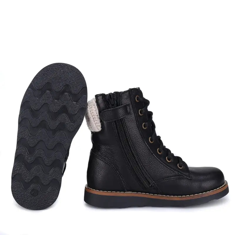 Emel black pebbled 2646 boot