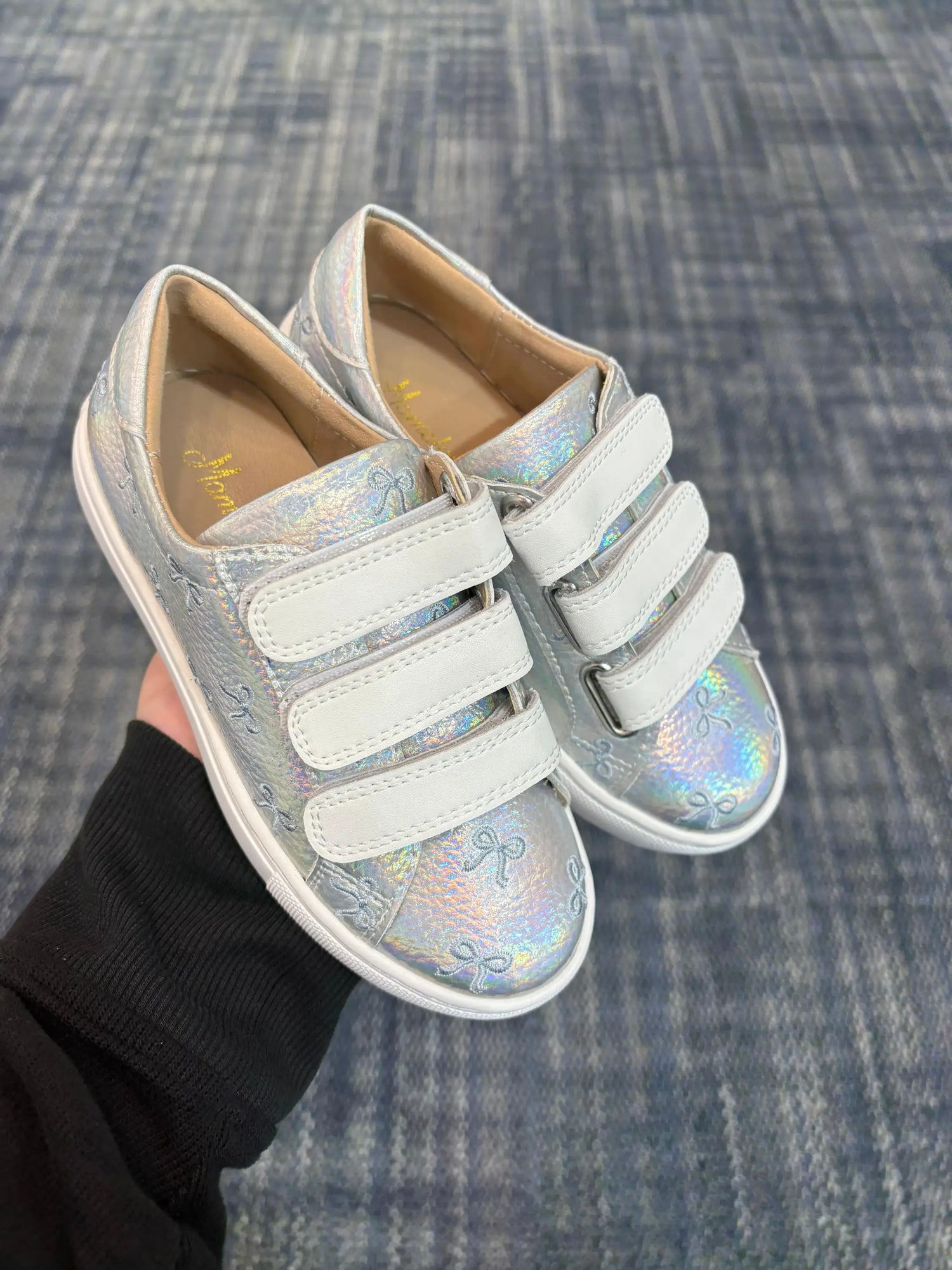 girls fast shipping blue bow sneakers