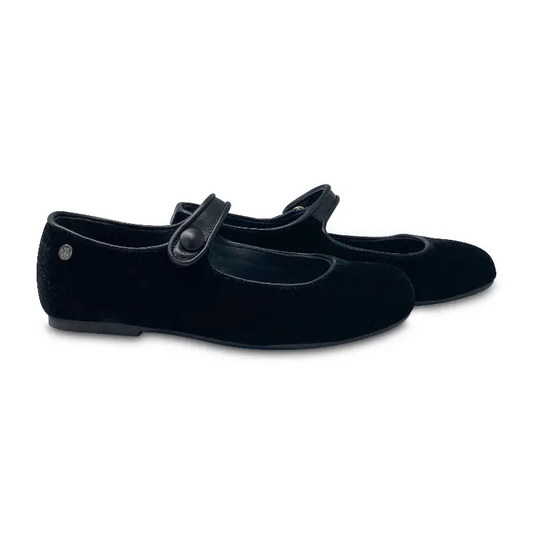 manuela-de-juan-black-leather-strap-shoe-girls