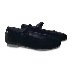manuela-de-juan-black-velvet-shoe-girls