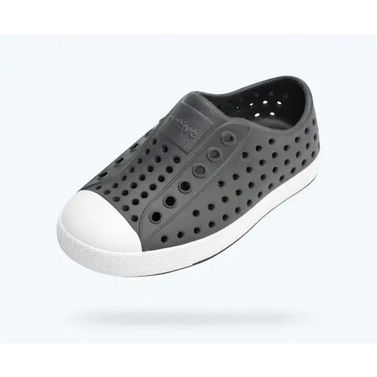 natives-jefferson-gravity-grey-girls