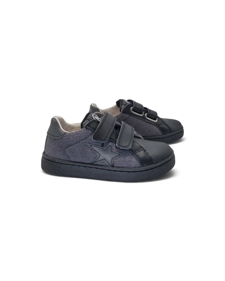 Naturino pinn black corduroy velcro sneaker | kids fast shipping