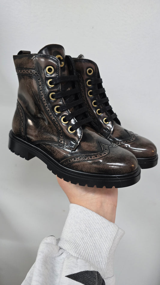 CONFETTI Dark Java Wingtip Bootie 3550