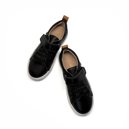 black sneaker boys