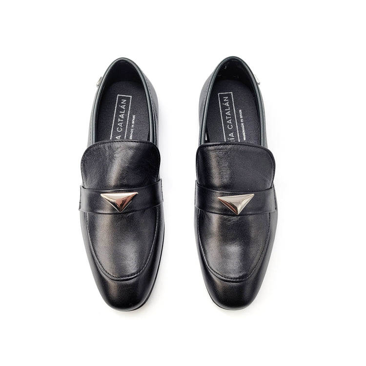 Maria Catalan Black Leather Triangle Loafer CESAR004