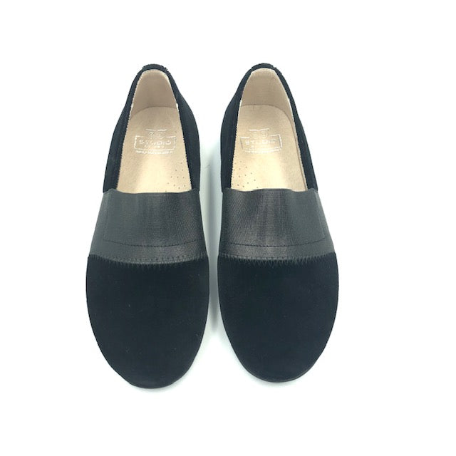 Hoo Black Velvet Elastic Slip On Dress Shoe 3056