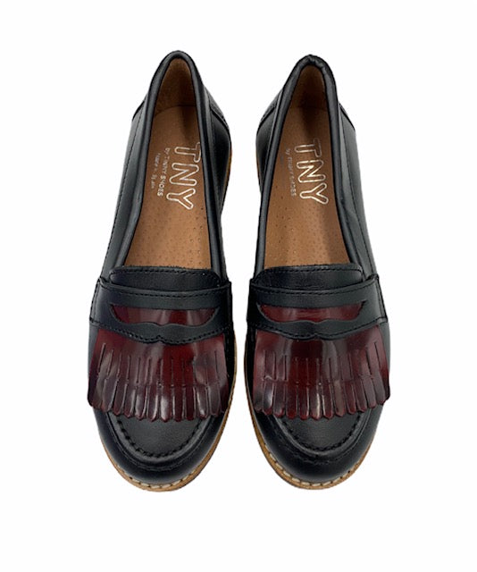 TNY Black Red Fringe Slip On 13709