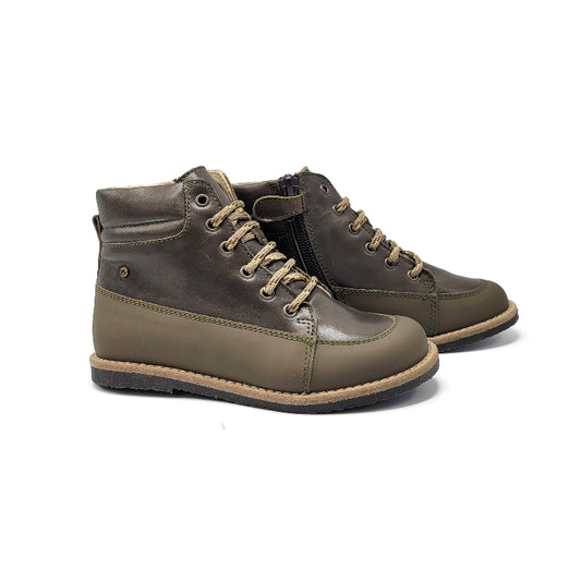 manuela-de-juan-army-green-boot-boys