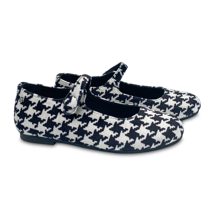 manuela-de-juan-black-white-vwlvwt-houndstooth-shoes-girls