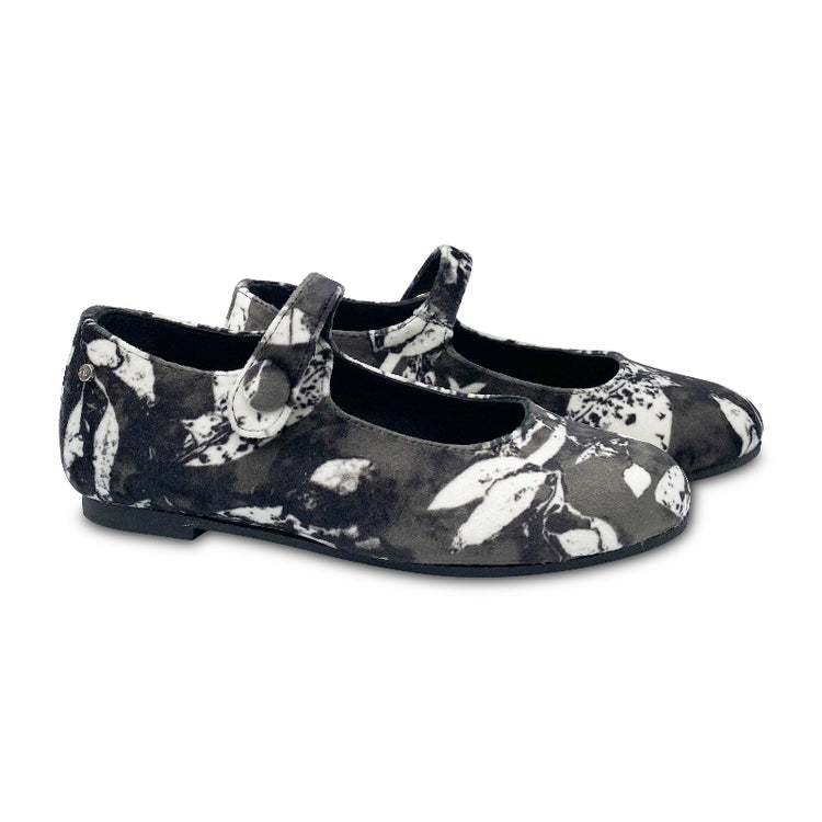 manuela-de-juan-flower-print-velvet-shoes-girls