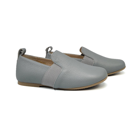 manuela-de-juan-light-grey-pebble-smoking-shoe-boys