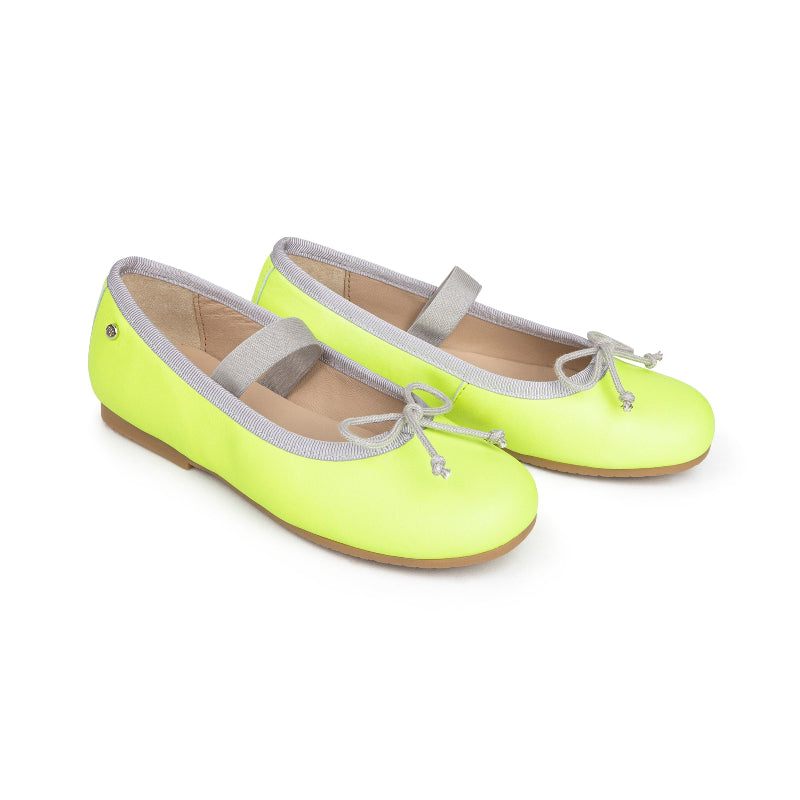 manuela-de-juan-yellow-leather-flat-shoes-girls